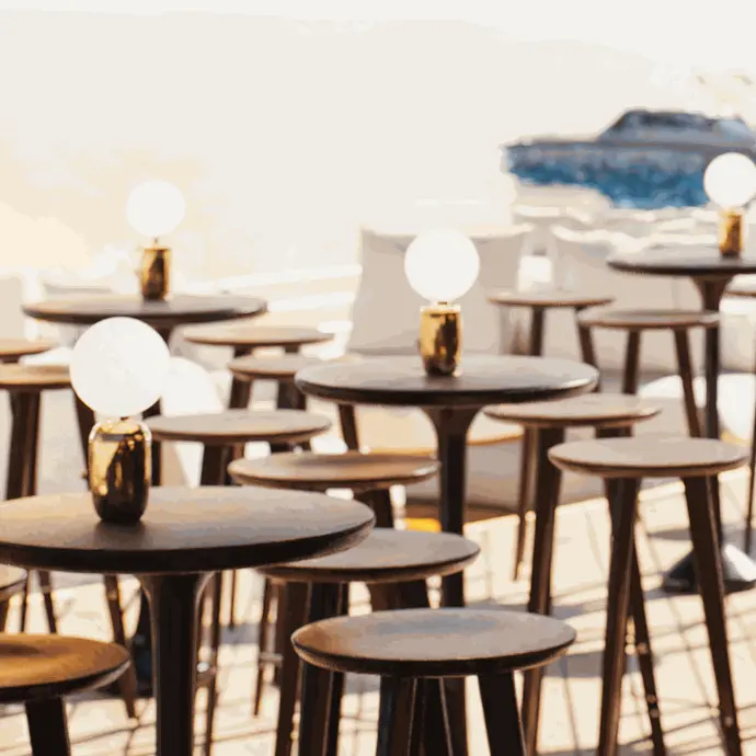 Lux Partiers (Front DJ High)